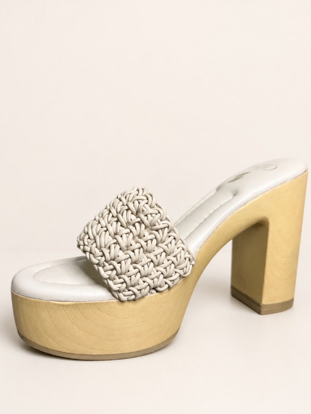 Franco Sarto Wendy Crochet Platform Sandals Bone Size 7.5